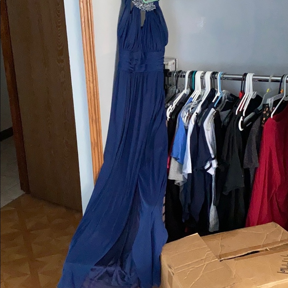 FORMAL DRESS - Picture 6 of 6